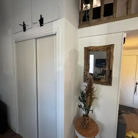Апартаменти 28 M² Piscine Агд